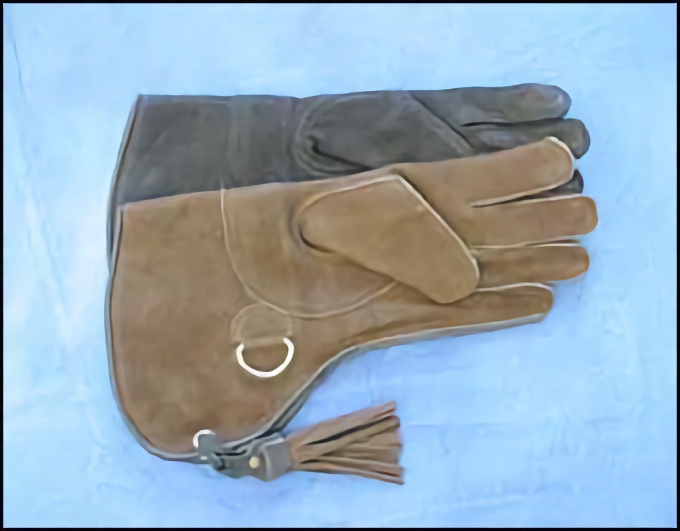 Austringer Medium Cuff Gauntlet<br>Med/Heavy Duty Use<br>See more info