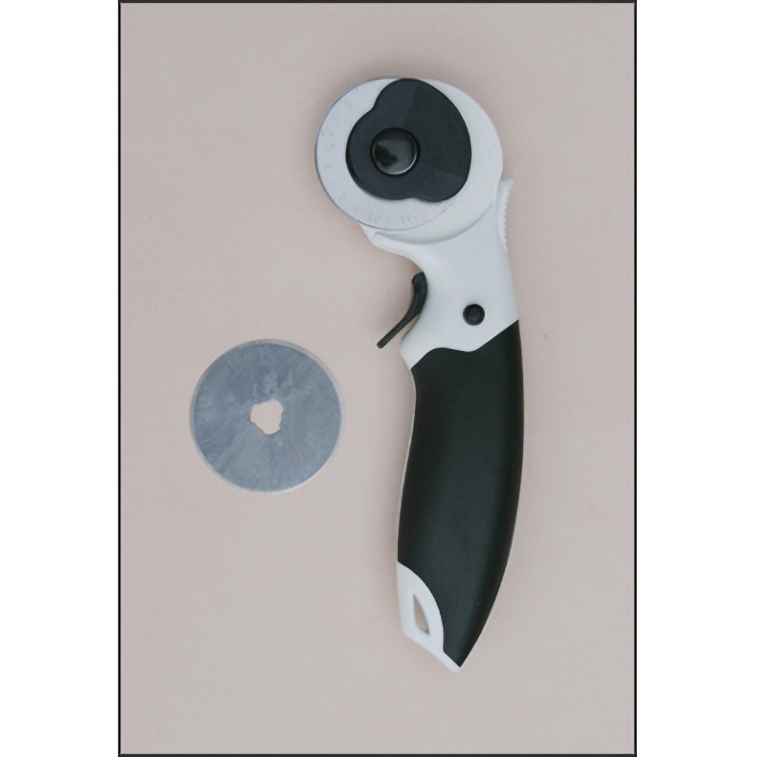 Rotary Cutter For Leather, Vinyl & Fabric, Very Sharp For Cutting Longer Cuts